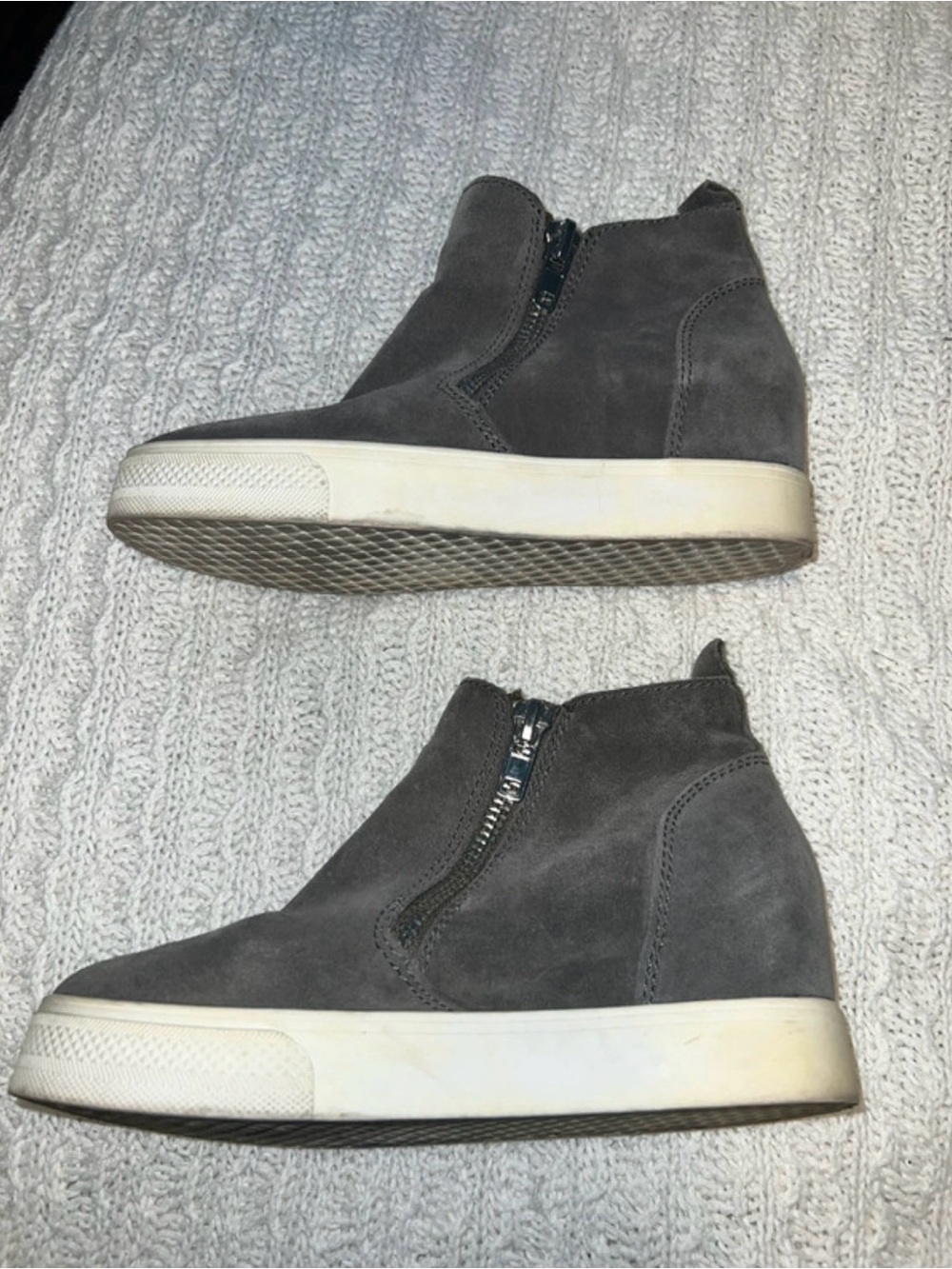 Steve Madden Gray Suede Wedge Ankle Boots with Side Zip